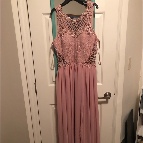 Prom Dress - Picture 1 of 2